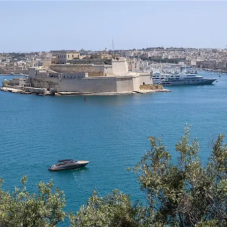 Iniala Harbour House And Residences