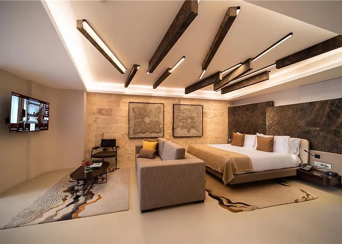 Iniala Harbour House And Residences Hotel