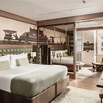 Iniala Harbour House And Residences