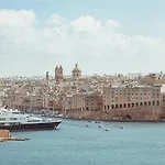 Iniala Harbour House And Residences Hotel