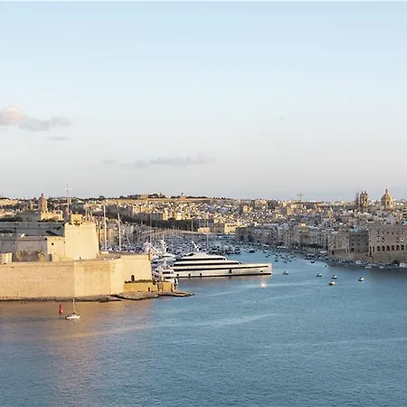 Szálloda Iniala Harbour House And Residences