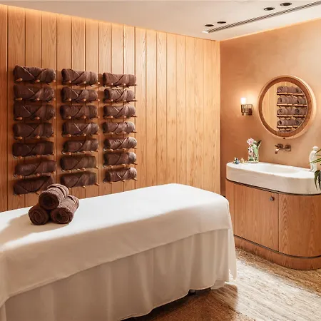 Iniala Harbour House And Residences ホテル