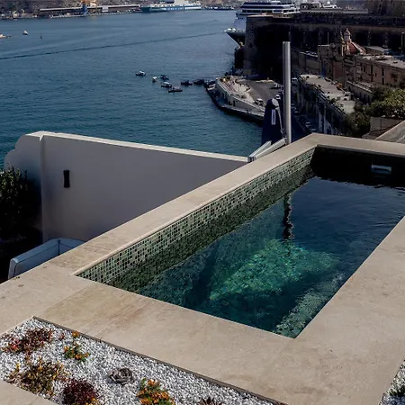 Iniala Harbour House And Residences